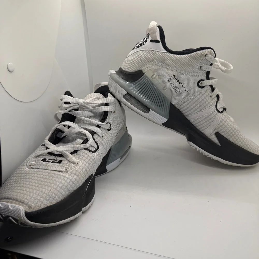 Nike LeBron Witness 7 White Black Basketball Shoes DZ3299-100 Mens Size 9